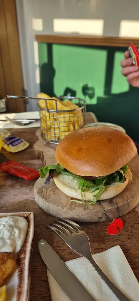 Shaun Matthews_The Moorings_Cowbit_review