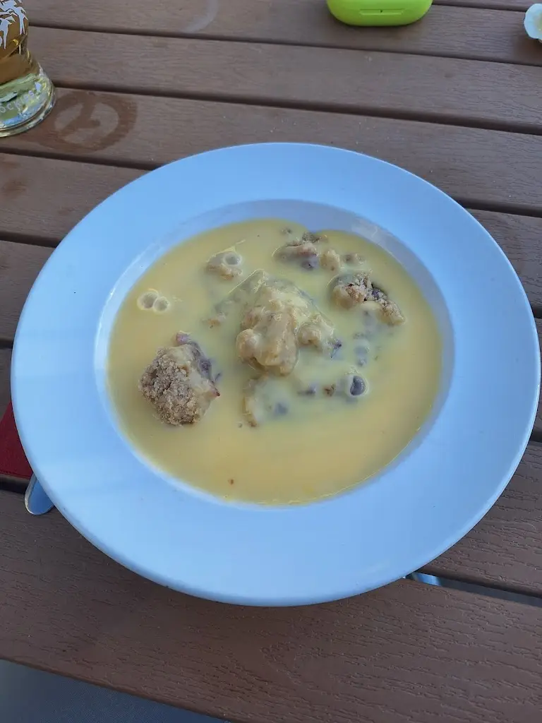 Jam Lou_The Moorings_Cowbit_review