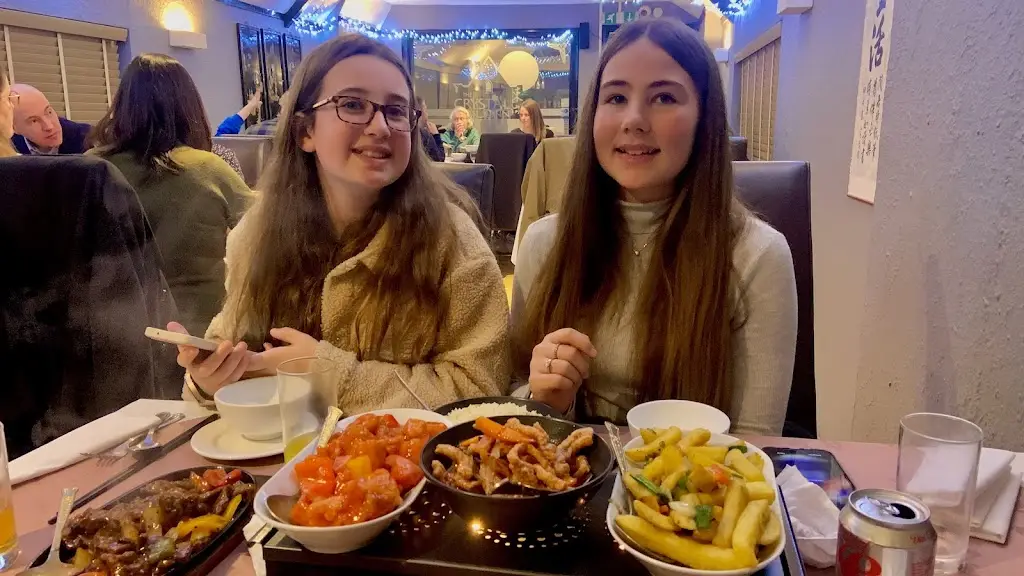 Austin Houghton-Bird_Crystal Inn_Cowbit_review