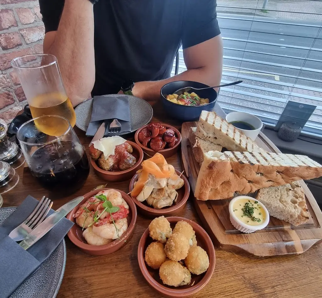 Menu_Gibson's_Cromer_image_5