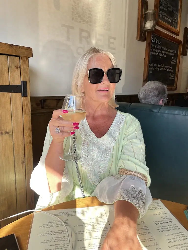 Menu_Tree House_Crosby_image_4