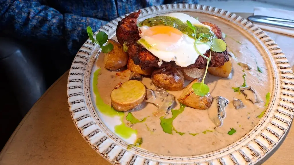 AE_The Broughton_Crewe_review