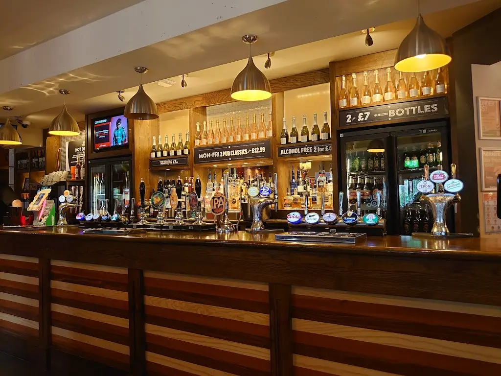 Hans Gruber_Four Eagles_Crewe_review