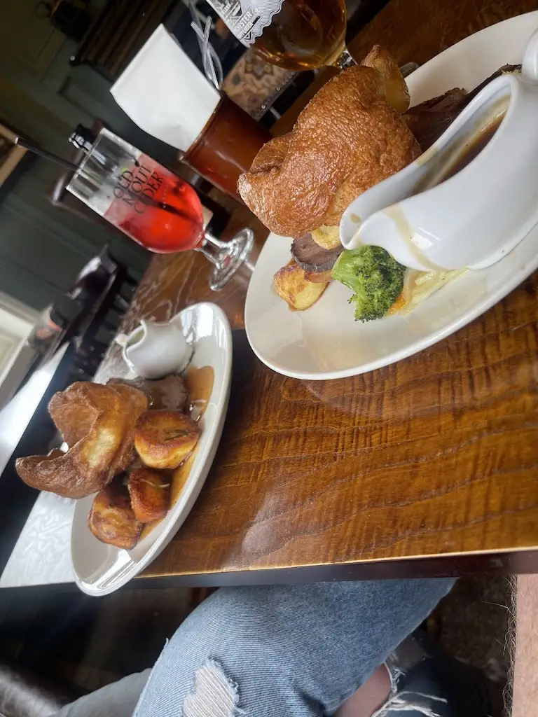 Peter Harris_The Duke Of Gloucester_Crewe_review