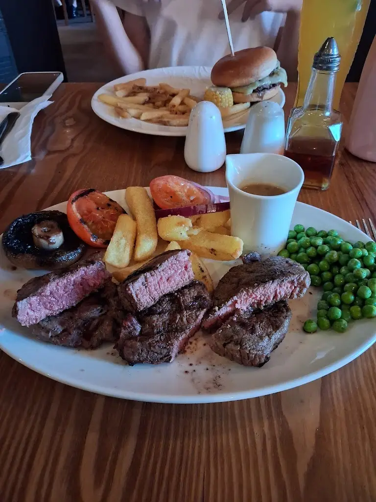 kids in the madhouse_The Farmhouse Beefeater_Crewe_review