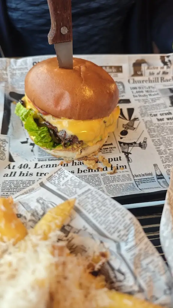 Wil Chung_CW2 Burger by Local Burger_Crewe_review