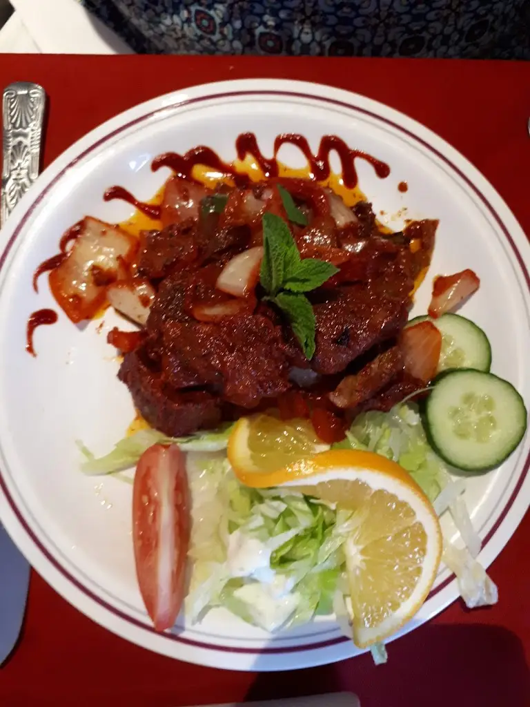 Gurkha Curry Two_Cropwell Bishop_slider_image_2