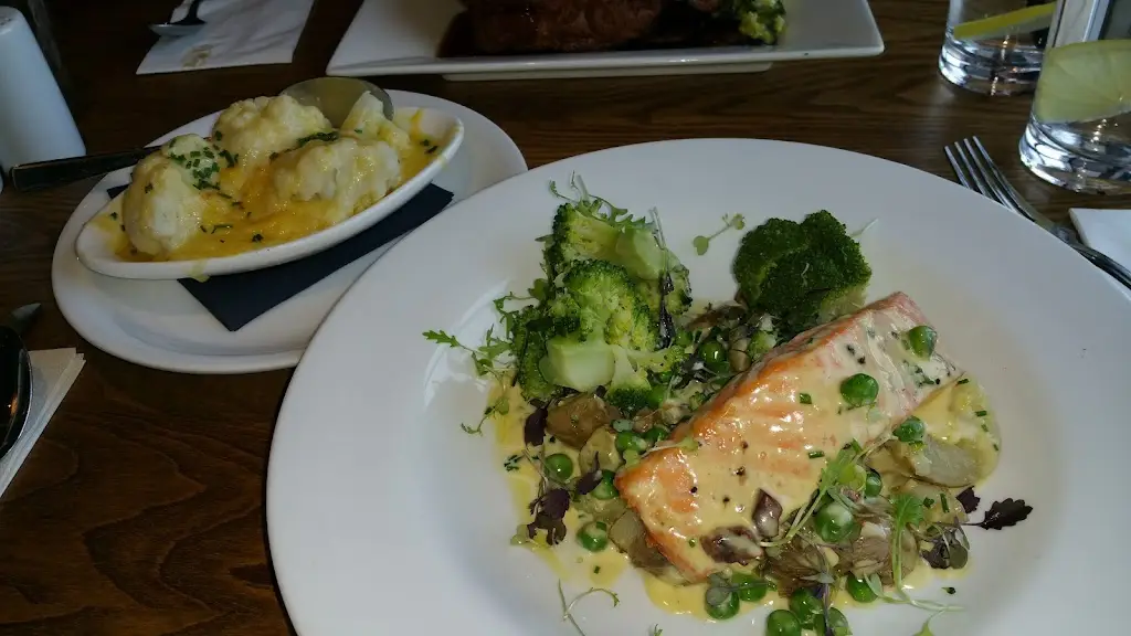 Gurkha Curry Two_Cropwell Bishop_slider_image_3