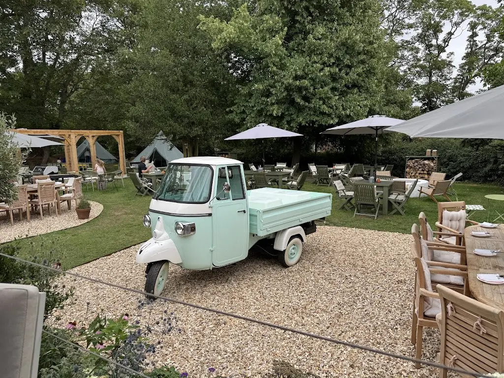 Alex Richards_The Martins_Cropwell Bishop_review