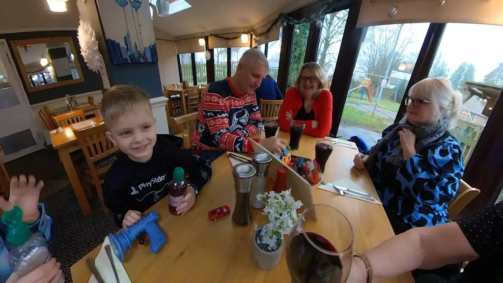 JASON BACON_The Farmhouse_Cringleford_recensione