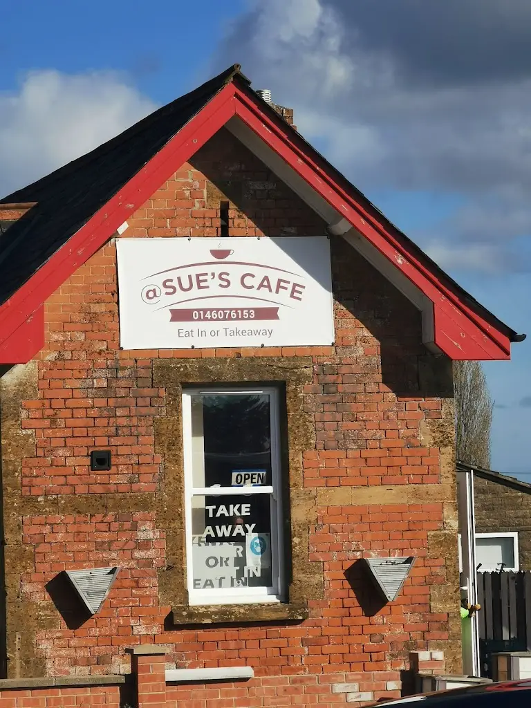 Alex Sayer_Sue's Cafe_Crewkerne_review