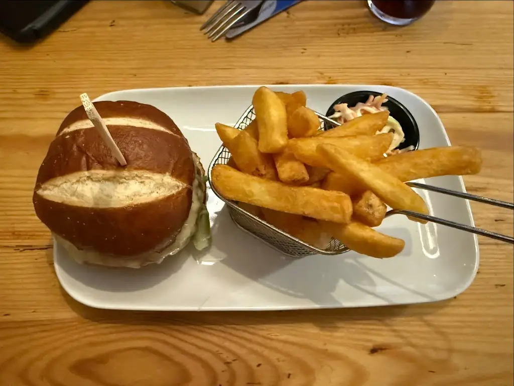 Mzazi_The Happy Cheese_Ashurst_review