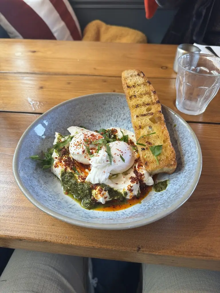 Harry Poore_Pip’s_Crewkerne_review