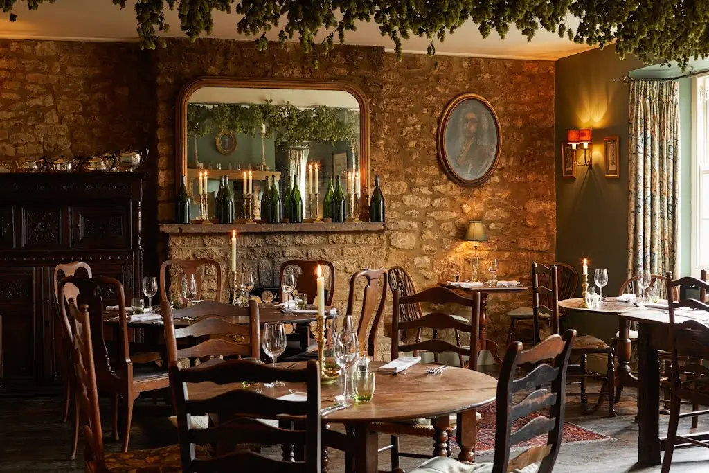 Lord Poulett Arms restaurant in Crewkerne