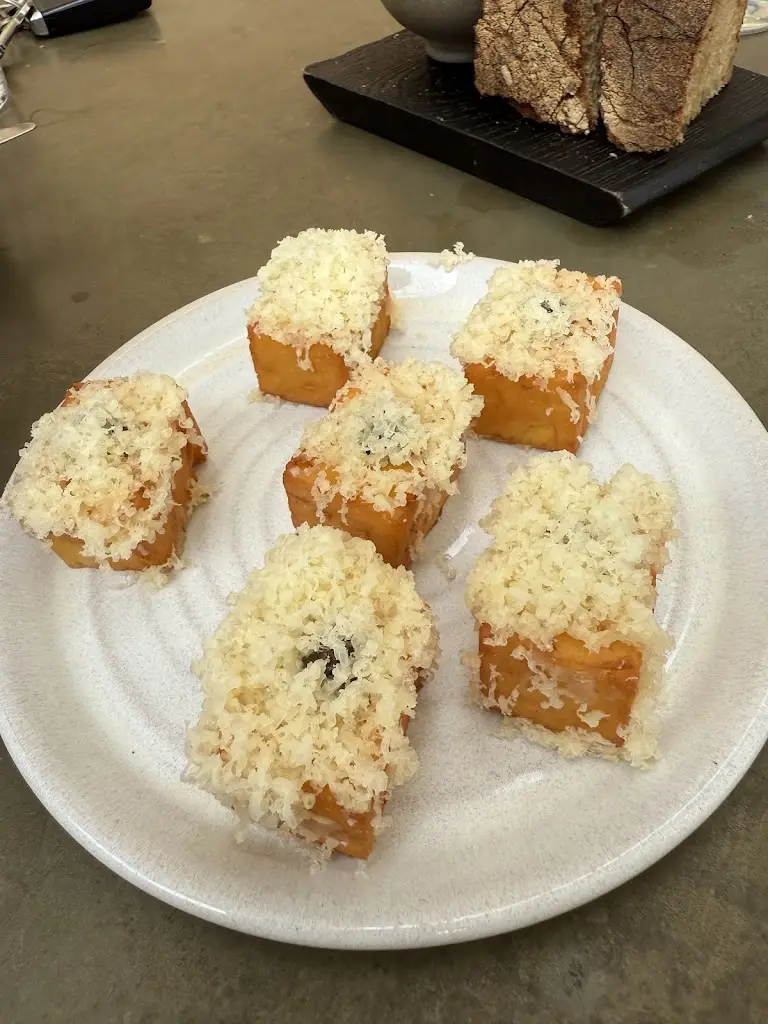 Ammie Newis_Holm Somerset_Crewkerne_review