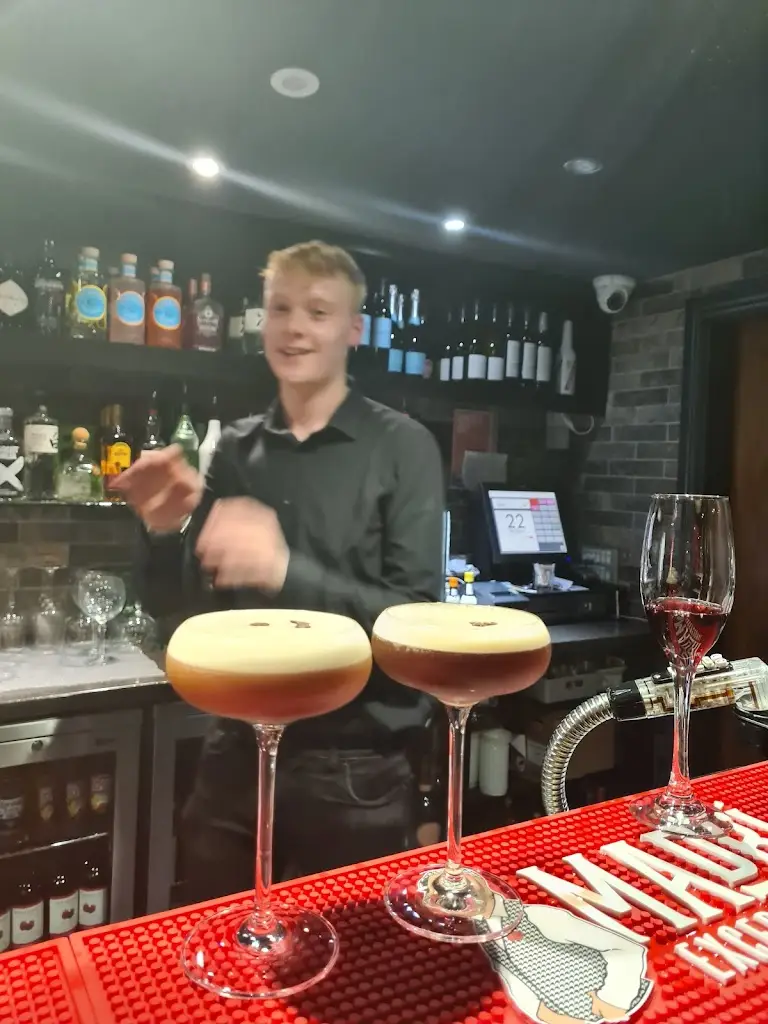 Menu_22 The Square_Cross Hills_image_8