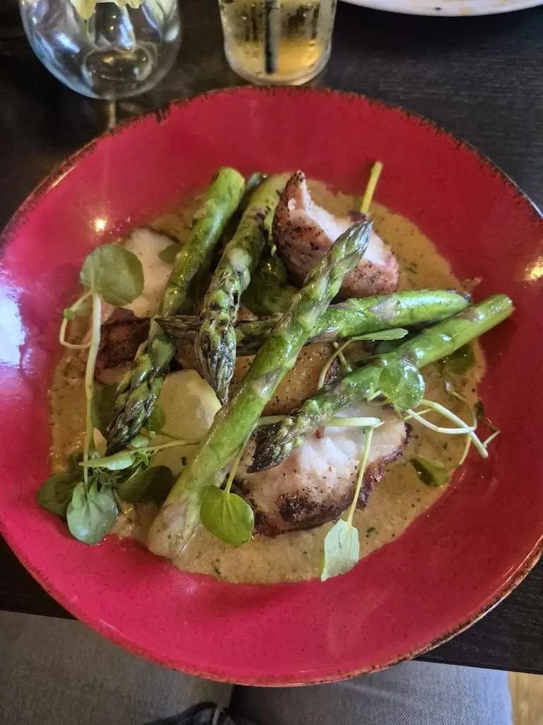 leaine field_22 The Square_Cross Hills_review