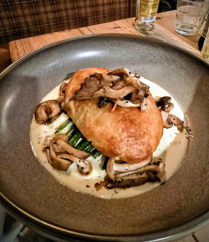 David Thomas_The Chequers at Crowle_Crowle_review