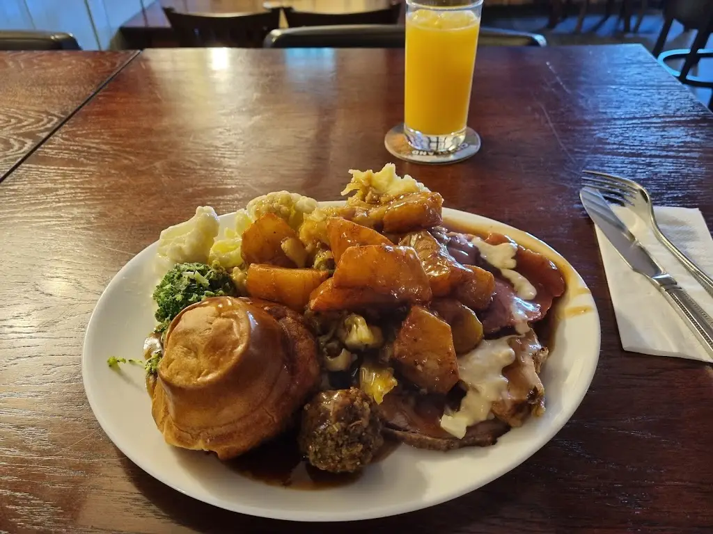 The White Hart_Crowle_slider_image_2