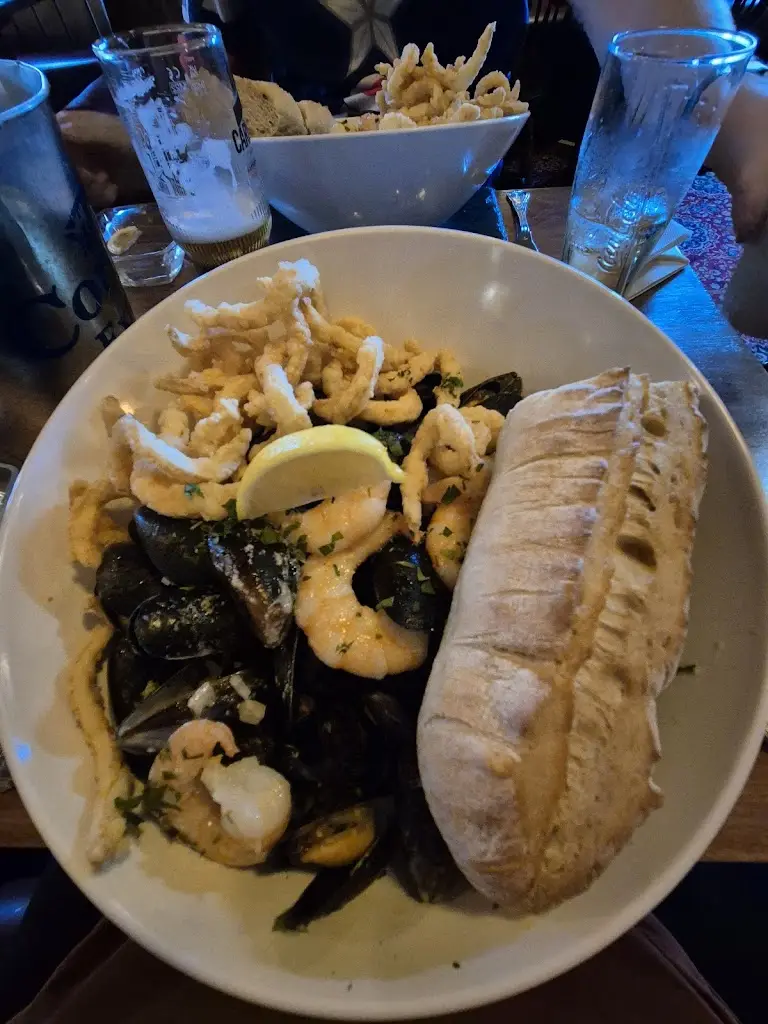 Angel Gough _The Black Bull Inn_Crowle_review