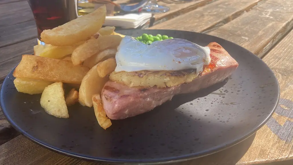 Lindsay Bailey_The Wheatsheaf_Croston_review