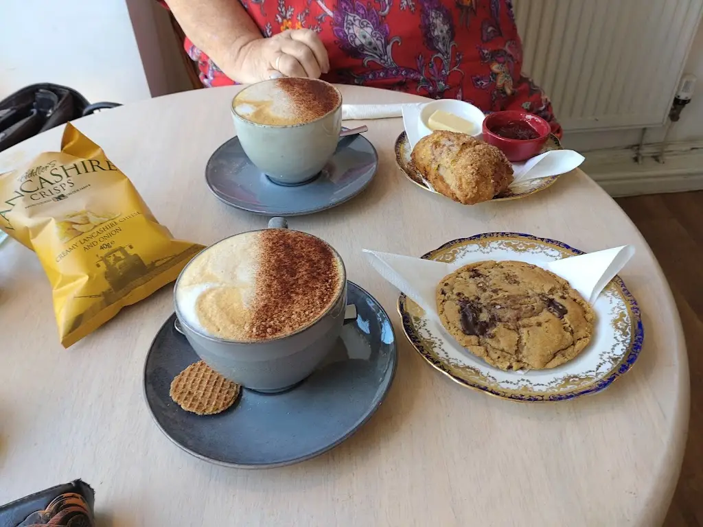 Derek Gardner_Thyme On The Yarrow_Croston_review