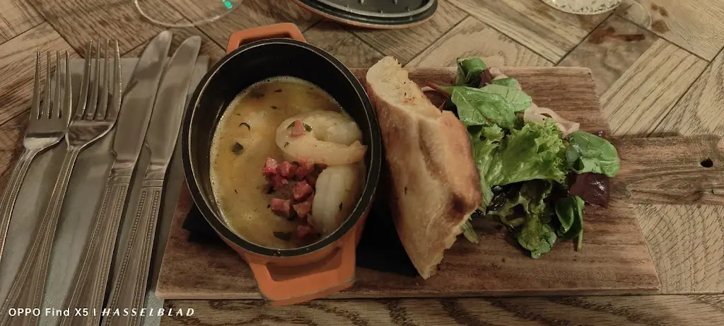 Lisa Drabble_The Rose & Crown_Croston_review