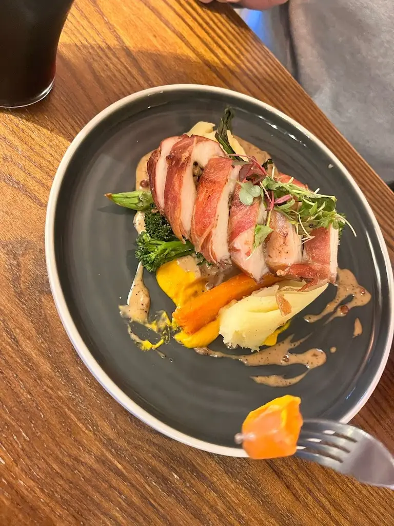 Lawrence Hicks_The Rose & Crown_Croston_review