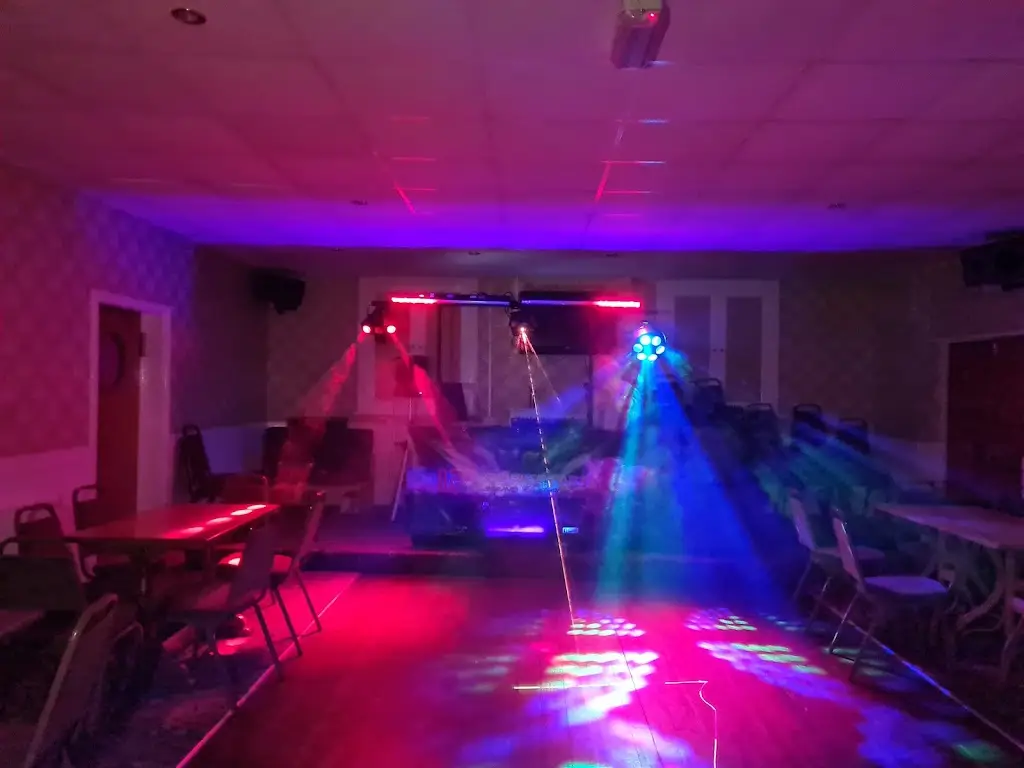 richard godfrey_The Crown Inn_Crowland_review