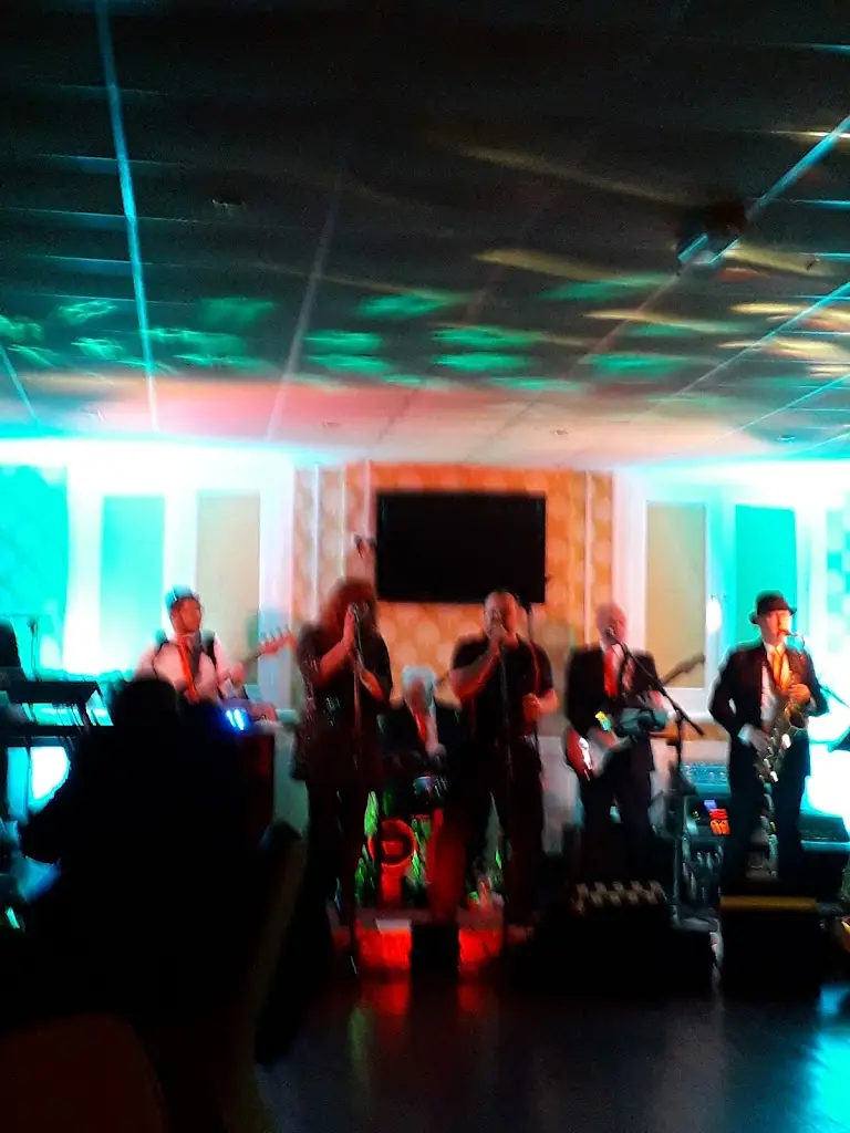 chrissy Norgate_The Crown Inn_Crowland_review