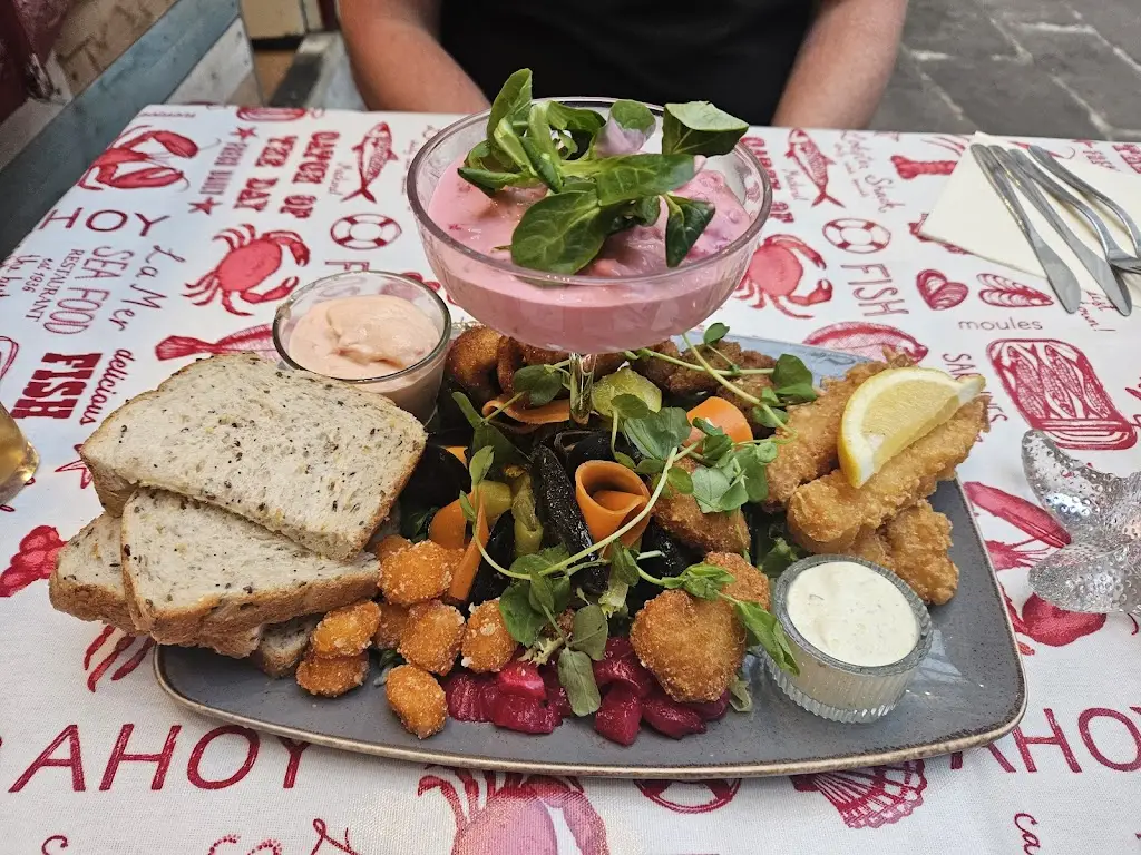 red hp_The Cave Seafood Restaurant_Cromford_review