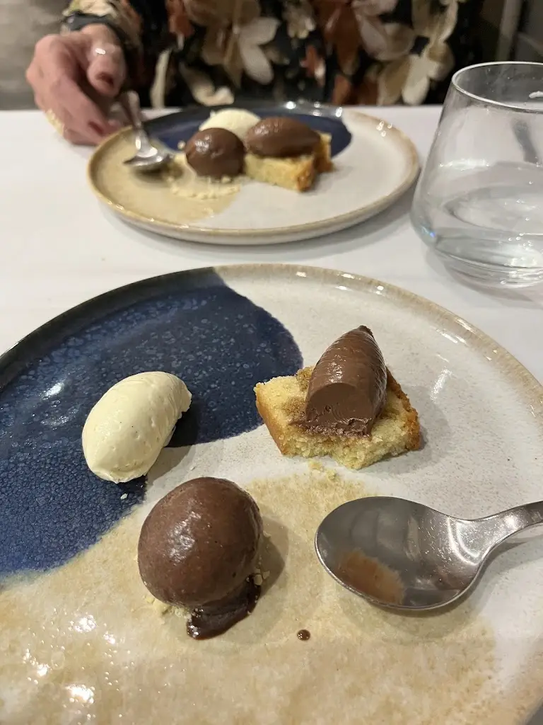 Simon Hodgson_Stones_Cromford_review