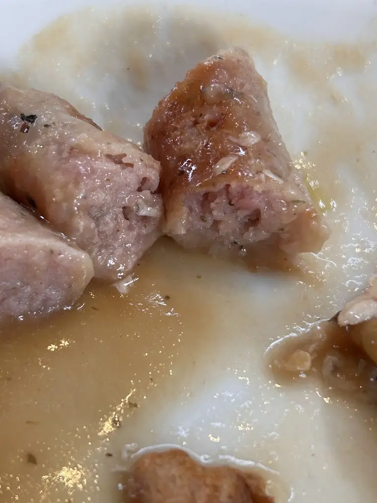 Peter Sullivan_The Victoria_Addlestone_review