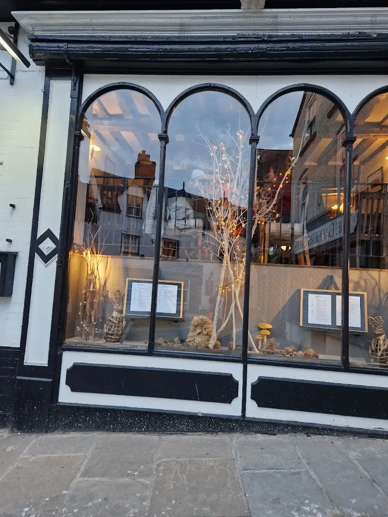 LYNDA CLACK_Lamplight Restaurant Ltd_Ashbourne_recensione