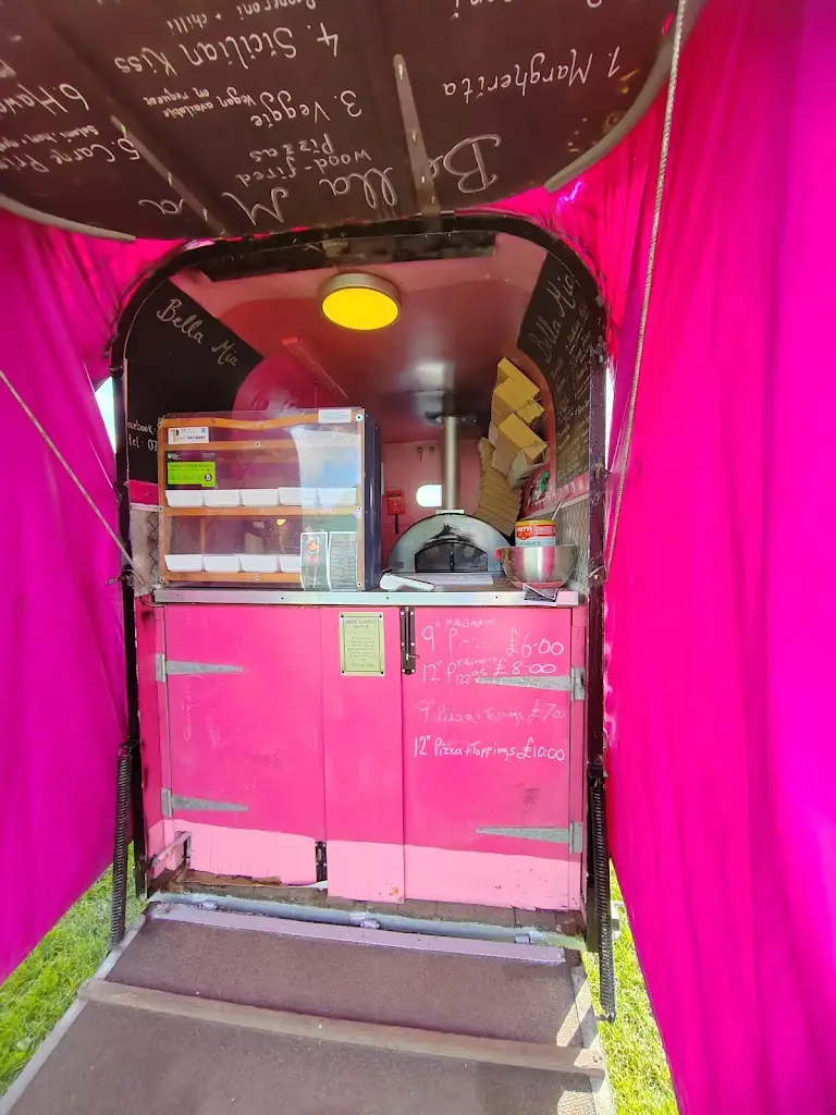 Bella Mia Wood Fired Pizzas restaurant in Cromford