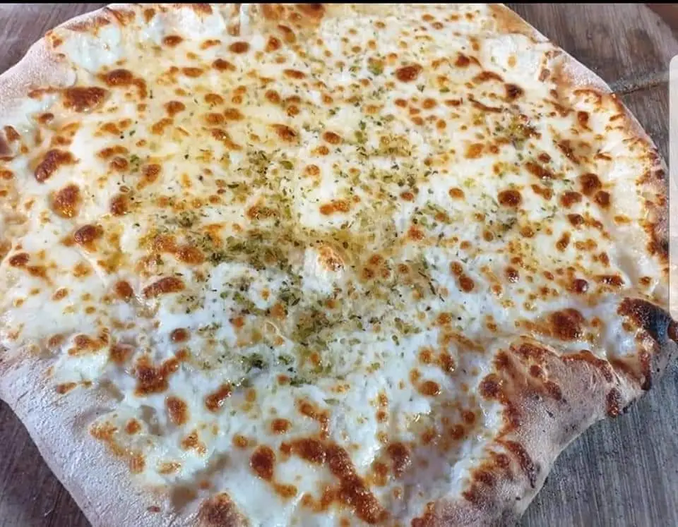 Bella Mia Wood Fired Pizzas_Cromford_slider_image_3