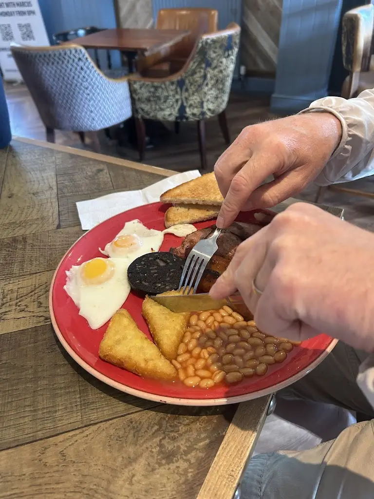 zoe mahoney_White Barn_Cuddington_recensione