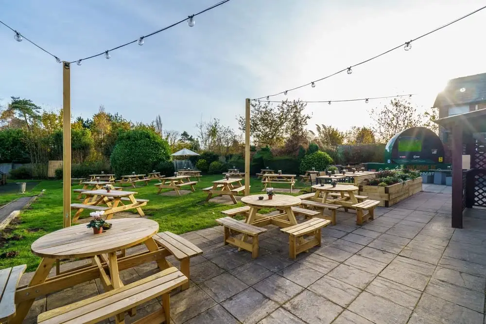 White Barn restaurant in Cuddington