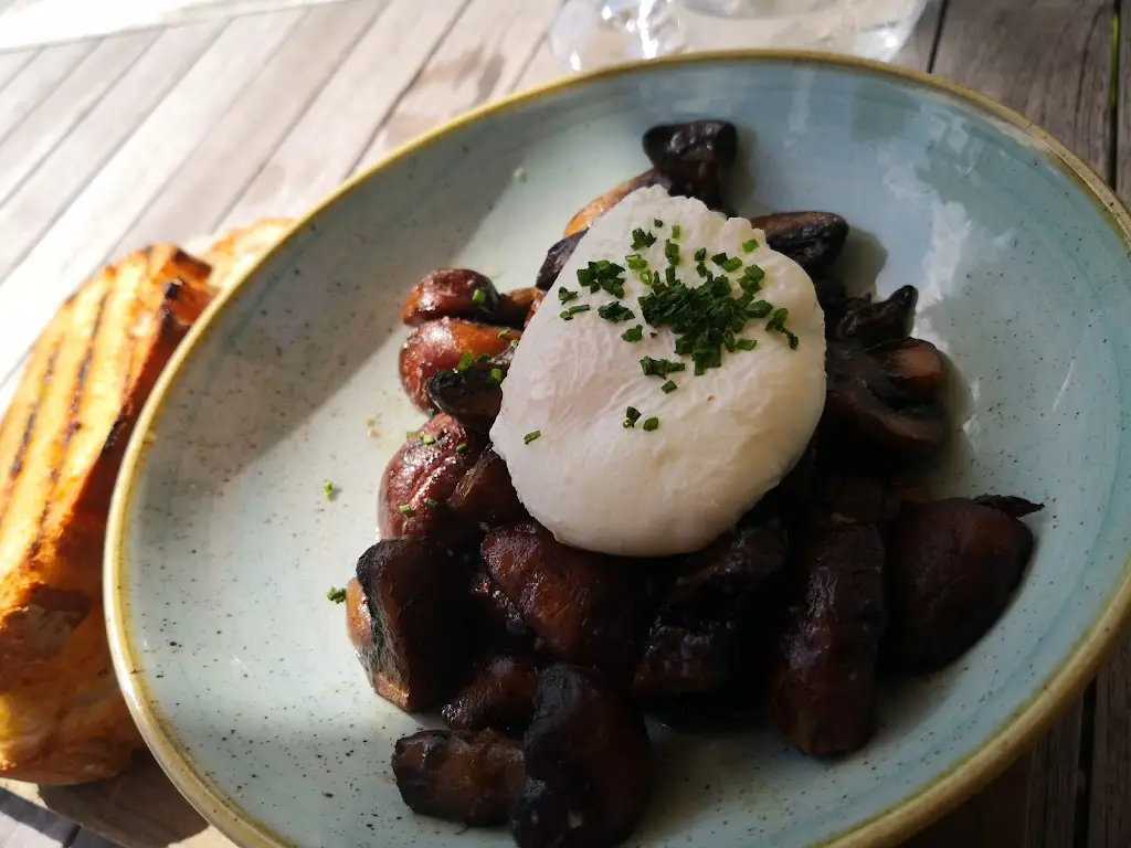 julie jardine_Define Food & Wine_Cuddington_review