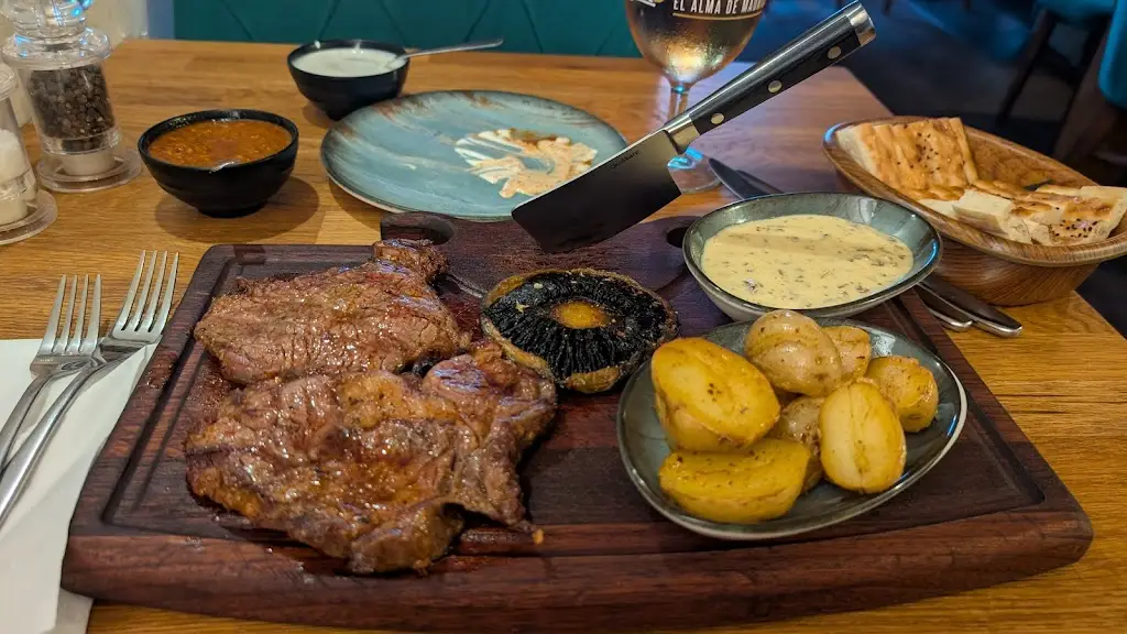 Mohan Vydianathan_Minel Meze & Grill (King’s Arms)_Culverstone Green_recensione