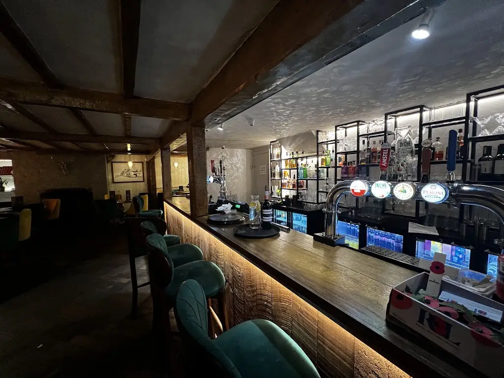 Minel Meze & Grill (King’s Arms)_Culverstone Green_slider_image_1