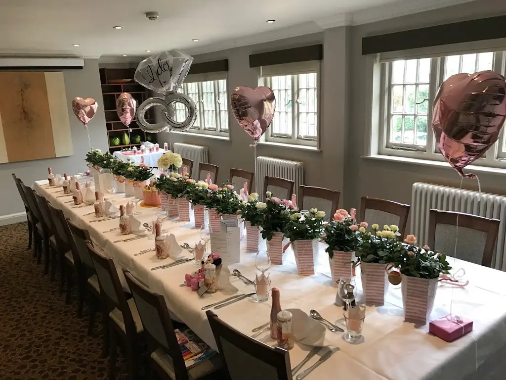 Bartellas_Culverstone Green_slider_image_3