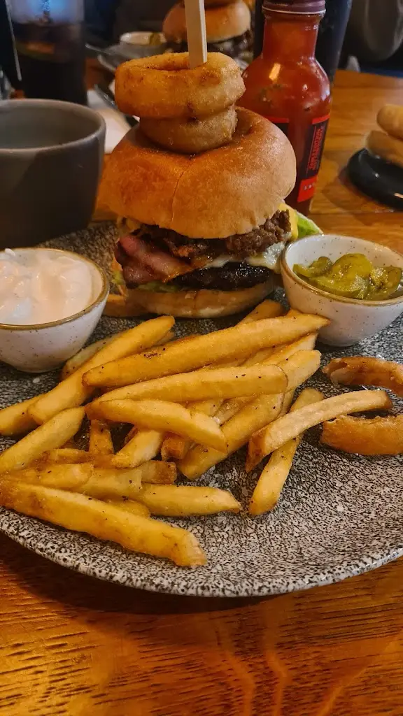 Claire G_The White Horse_Curdworth_review