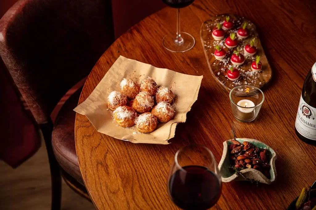 Les 2 Garçons_Crouch End_slider_image_3