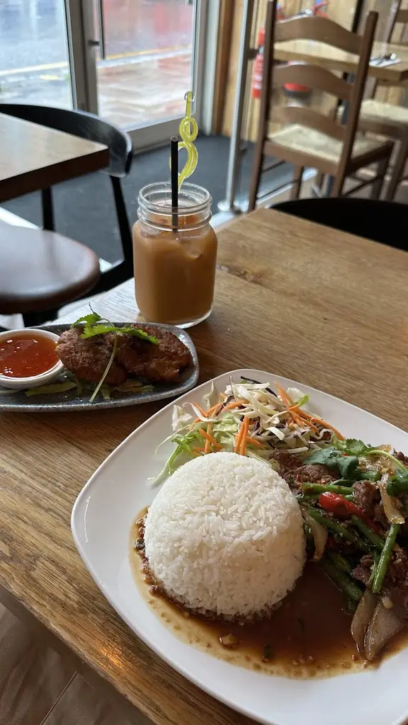 Parasol Wu_Paccata Crouch End_Crouch End_review