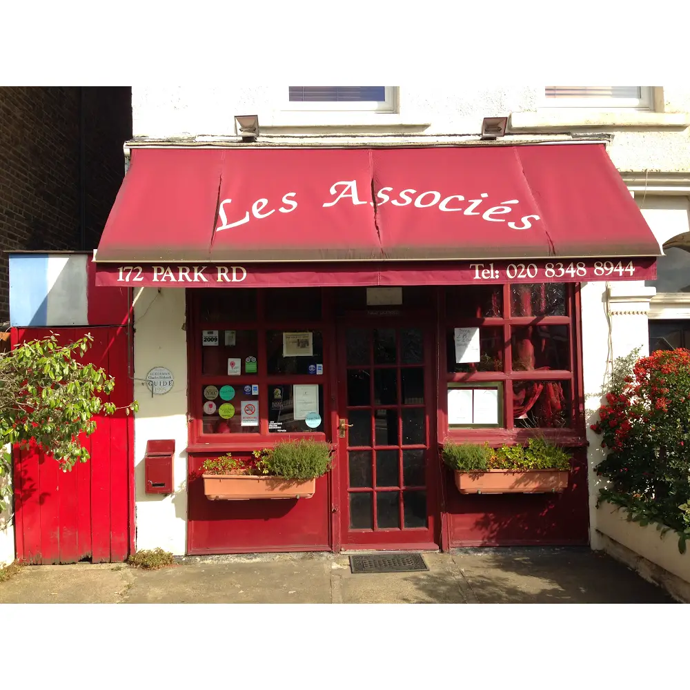 Les Associés_Crouch End_slider_image_1