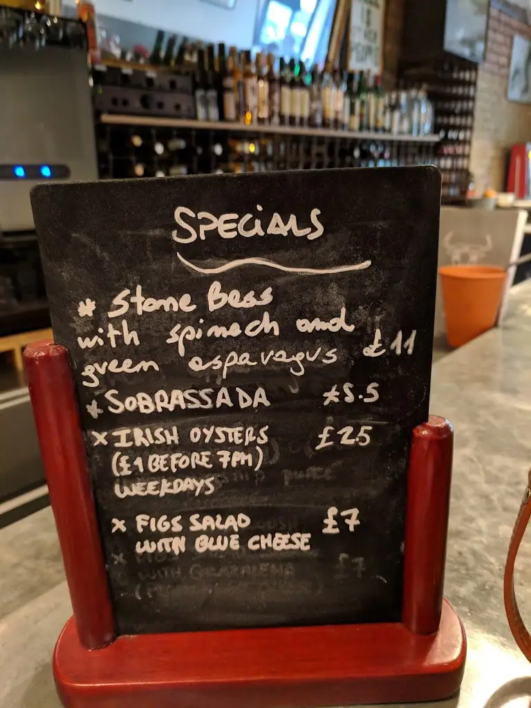 Menu_Bar Esteban_Crouch End_image_3