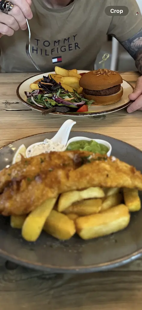 Fiona Tracey_White Hart_Cuxton_review