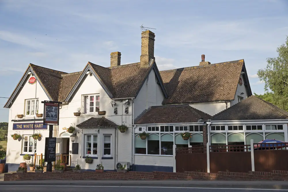 White Hart_Cuxton_slider_image_3