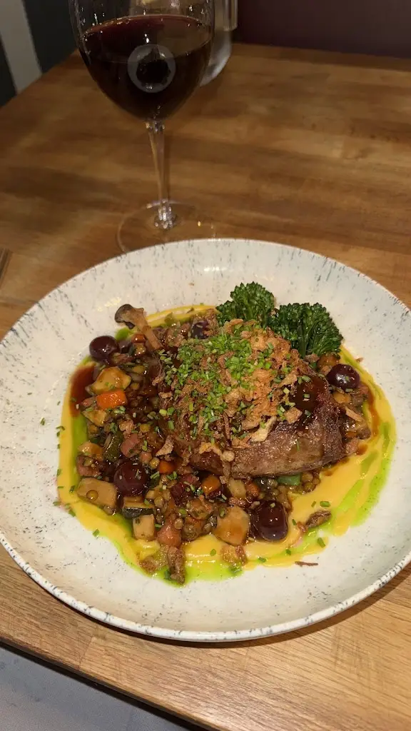 Aaron Taylor_Four & Twenty_Cumbria_review